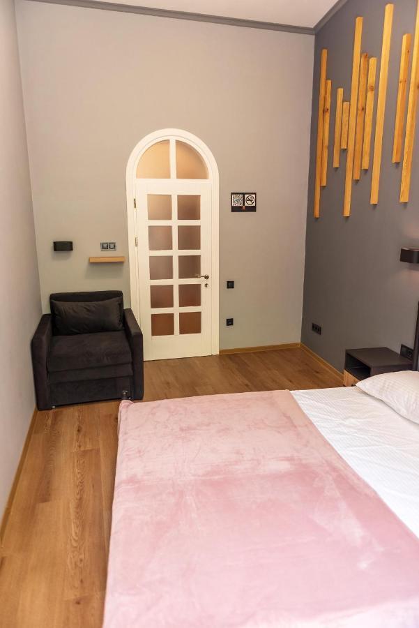 Apartments White Pearl Sadova Odessa Ngoại thất bức ảnh